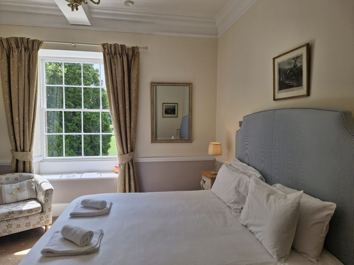 Room 7 Double Room - Superking size bed