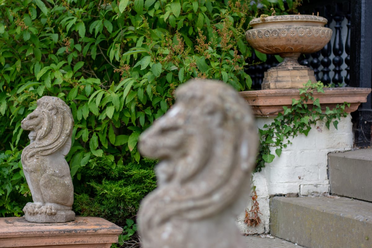 Stone features on the entrance steps to Fairlea Grange holidays for large groups of friends and family staycations Monmouthshire www.bhhl.co.uk
